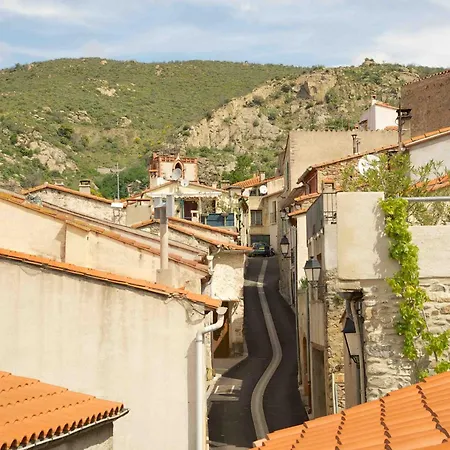 Holiday home Maison Mimosa Rodes